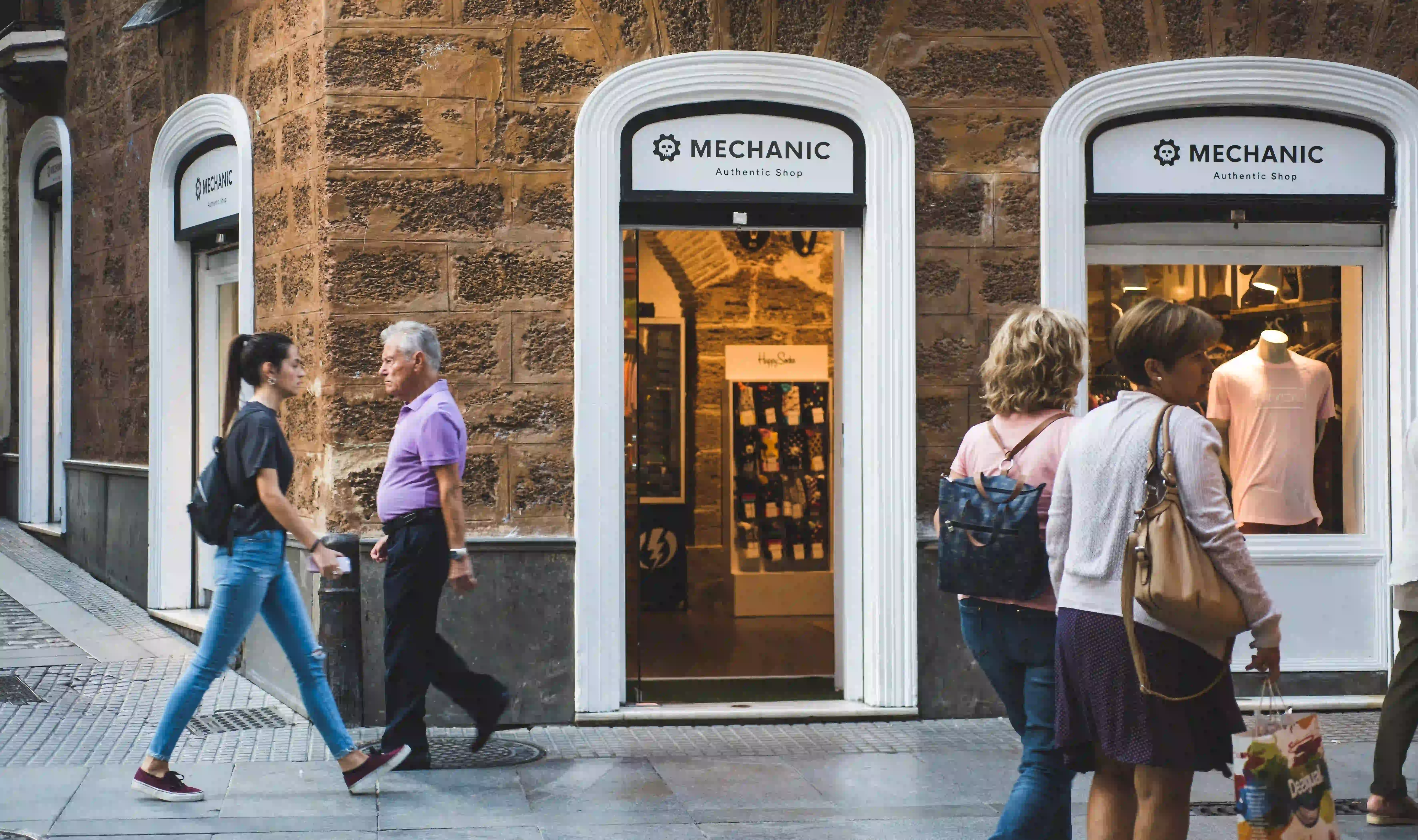 Foto frontal - Mechanic People