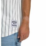 CAMISETA DC SLUGGER BLANCA PINSTRIPE. Mechanic Tienda de Ropa